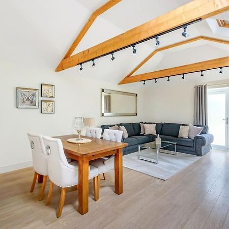 The Cowshed Apartment Farmborough Exterior photo